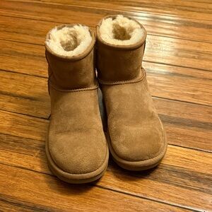 UGG Mini Boots Chestnut size 7 womens